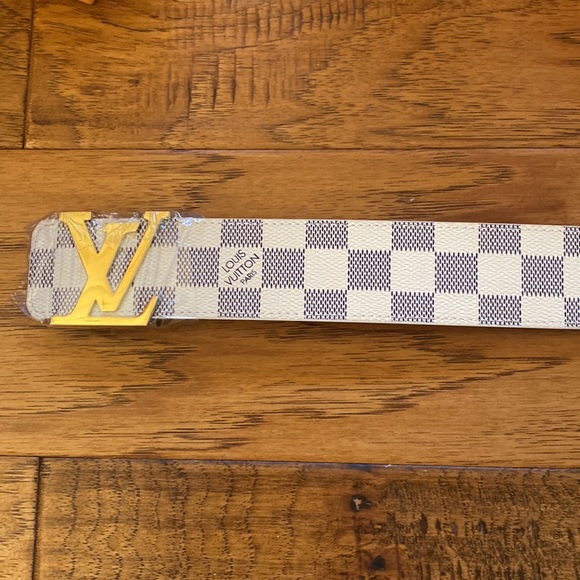 Louis Vuitton belt. Authentic with receipt - Picture 2 of 6
